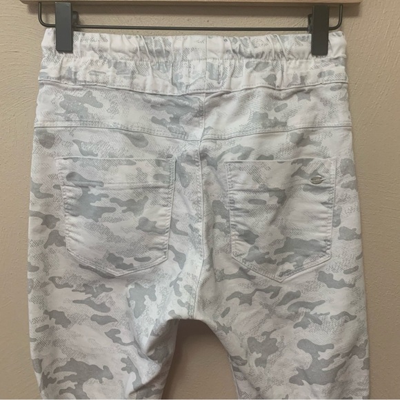 Bevy Flog Shely Jogger White Gray Silver Camo Size 24 - Picture 7 of 13
